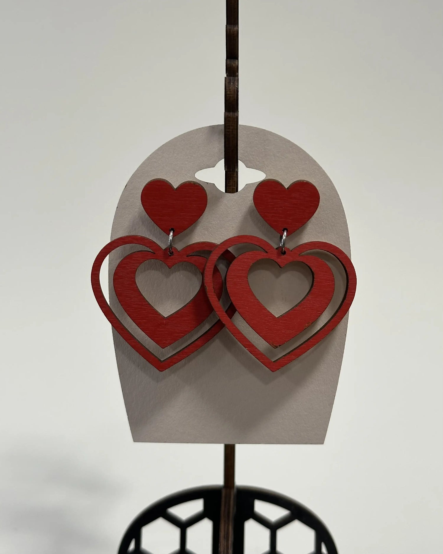 Punaiset sydänkorvakorut